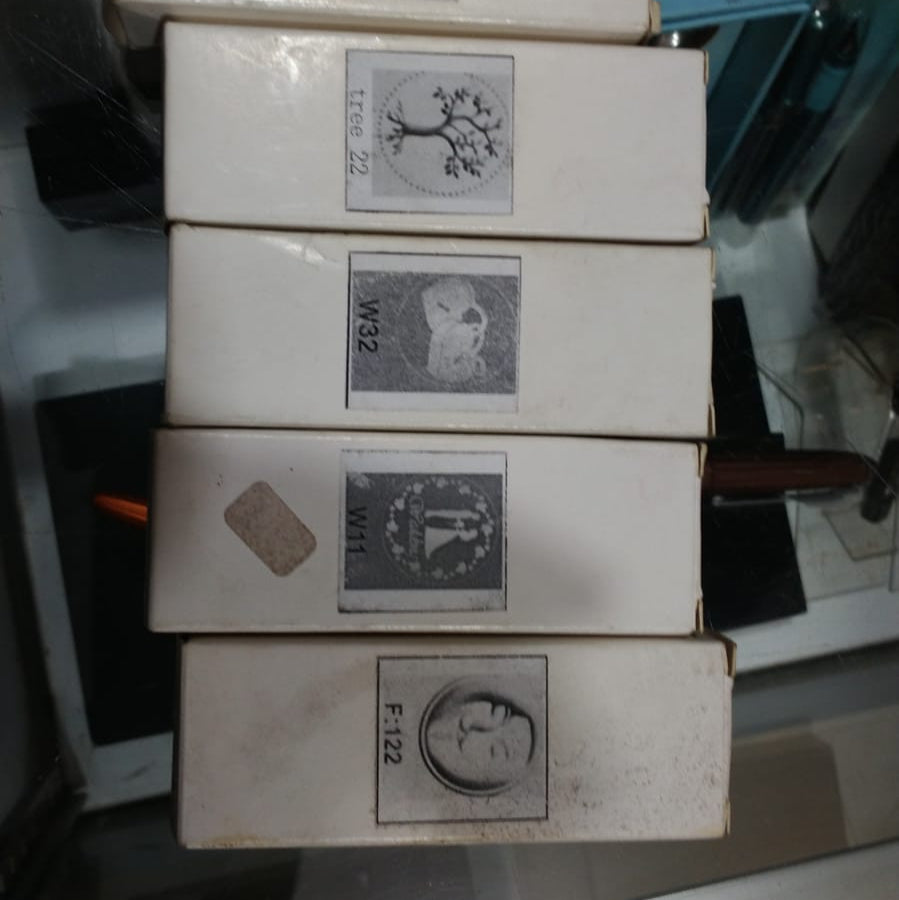 ARTPARK SELLING WAX STAMP 9 ( RANDOM DESIGN )