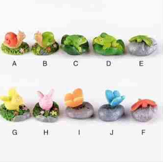 Artpark Miniature Creature On The Stone-A APM04