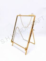 ARTPARK FLOATING GLASS FRAME WITH HANGING CHAIN 5X7