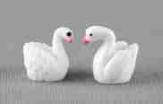 Artpark Miniature Mini Swans APM74