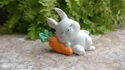 Artpark Miniature Bunny on Carrot APM57